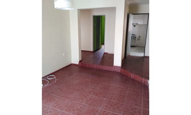 DESIERTO PROPIEDADES VENDE CASA DE 2 PISOS – VILLA SAN ANDRÉS