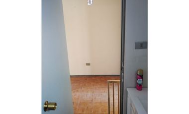 DESIERTO PROPIEDADES VENDE CASA DE 2 PISOS – VILLA SAN ANDRÉS