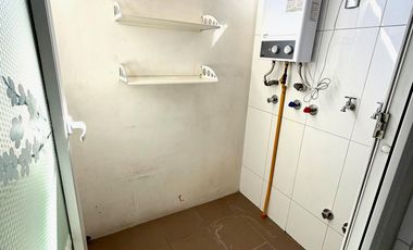 SE ARRIENDA DPTO A PASOS METRO LO OVALLE 3D/1B