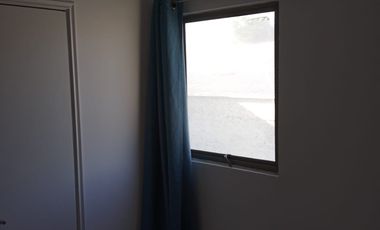 CASA 2 PISOS 3 DORMITORIOS 2 BAÑOS  ESTACIONAMIENTO PATIO