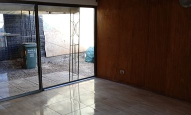 CASA 2 PISOS 3 DORMITORIOS 2 BAÑOS  ESTACIONAMIENTO PATIO