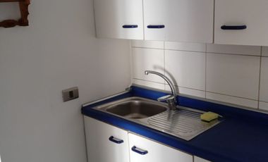 CASA 2 PISOS 3 DORMITORIOS 2 BAÑOS  ESTACIONAMIENTO PATIO