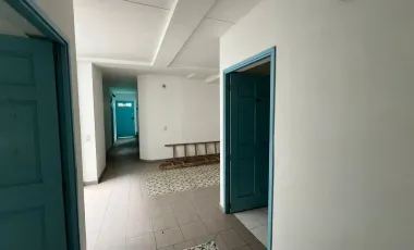 Arriendo oficinas primer piso en el parque principal de el retiro