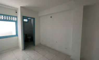 Arriendo oficinas primer piso en el parque principal de el retiro