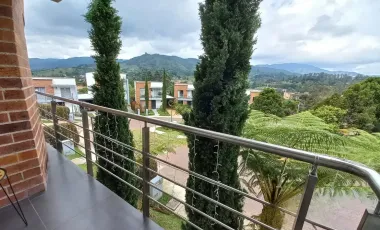 Venta casa de 230 m2 en conjunto cerrado en el retiro.