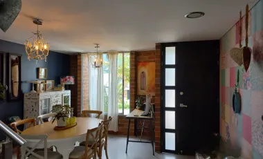 Venta casa de 230 m2 en conjunto cerrado en el retiro.