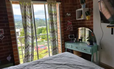 Venta casa de 230 m2 en conjunto cerrado en el retiro.