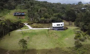 Casa finca en el saladito