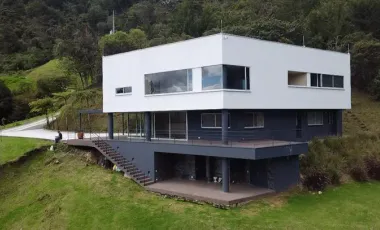 Casa finca en el saladito