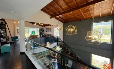 Venta de casa campestre con 435 m² en unidad cerrada