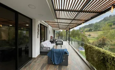 Venta de casa campestre con 435 m² en unidad cerrada