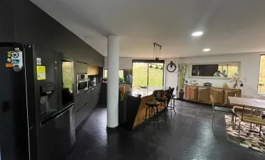 Venta de casa campestre con 435 m² en unidad cerrada