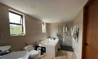 Venta de casa campestre con 435 m² en unidad cerrada