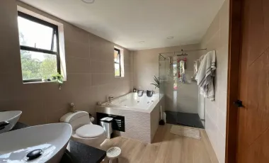 Venta de casa campestre con 435 m² en unidad cerrada