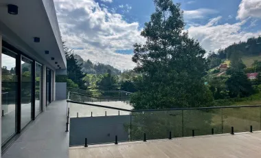 Casa campestre con 511 m² en unidad cerrada via don diego la ceja