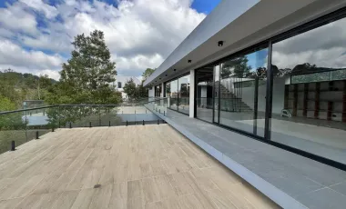 Casa campestre con 511 m² en unidad cerrada via don diego la ceja