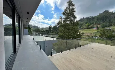 Casa campestre con 511 m² en unidad cerrada via don diego la ceja
