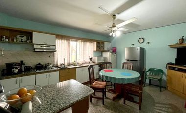 PH en venta de 4 ambientes en Victoria, San Fernando
