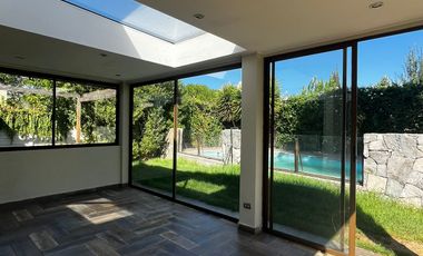 CASA EN ARRIENDO  SANTA ELENA DE CHICUREO