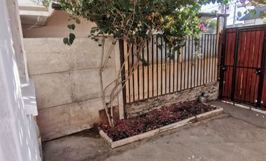 ARRIENDO CASA 3HAB 1BA PADRE HURTADO