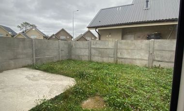 CASA ESQUINA EN CONDOMINIO SAN SEBASTIÁN III AMPLIO PATIO