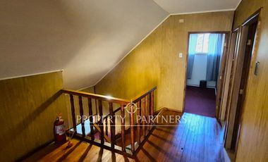 Amplia Casa en Excelente Ubicación, Oportunidad Comercial