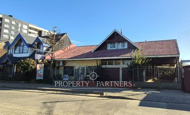 Amplia Casa en Excelente Ubicación, Oportunidad Comercial