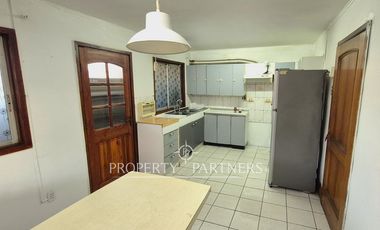 Amplia Casa en Excelente Ubicación, Oportunidad Comercial