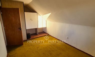 Amplia Casa en Excelente Ubicación, Oportunidad Comercial