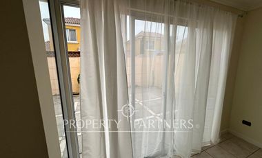 Hermosa y amplia casa en condominio sector norte.