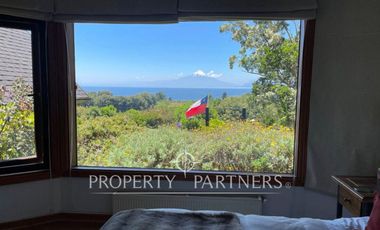 Espectacular casa Molino Viejo con vista al lago, volcanes y piscina temperada