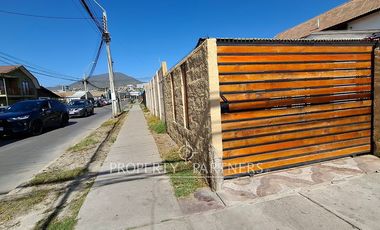 Arriendo con potencial uso comercial en Avenida Estadio