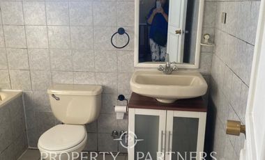 Casa en excelente ubicación.