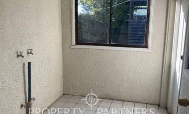 Casa en excelente ubicación.