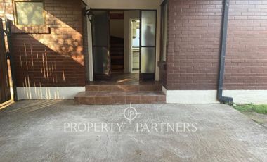 Casa en excelente ubicación.