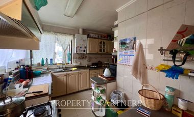 Casa en excelente ubicación.