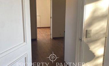 Casa en excelente ubicación.