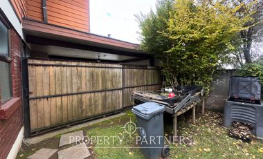 Casa en excelente ubicación.