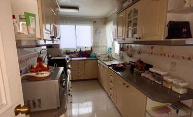 Casa en excelente ubicación.