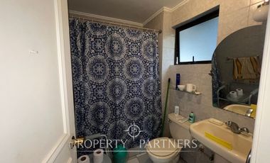 Casa en excelente ubicación.