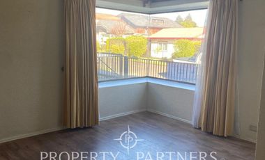 Casa en excelente ubicación.