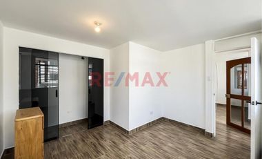 Casa Con 3 Departamentos – Excelente Oportunidad De Inversión