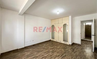 Casa Con 3 Departamentos – Excelente Oportunidad De Inversión