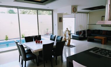 Casa en Renta en Residencial Esmeralda Norte, Colima, Col.