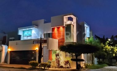 Casa en Renta en Residencial Esmeralda Norte, Colima, Col.