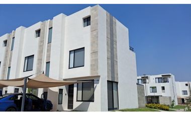 CASA SEMI NUEVA EN VENTA o RENTA EN SANTA FE  SEGURIDAD Y AMENIDADES