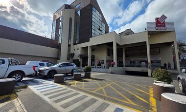 SE VENDE OFICINA DE 46 m2, MALL MIRAGE