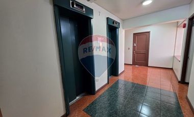 SE VENDE OFICINA DE 46 m2, MALL MIRAGE