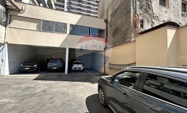 2 Estacionamientos en Mosqueto