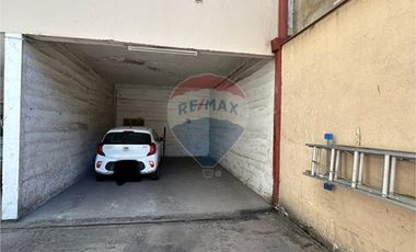 2 Estacionamientos en Mosqueto